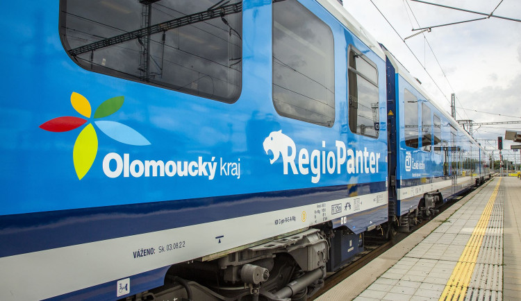 Místo vlaku autobusem. Dopravu na některých tratích Prostějovska zkomplikují výluky