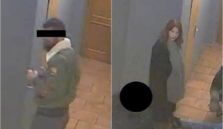 Surové přepadení v hudebním klubu, policie by si ráda promluvila s párem na fotografiích