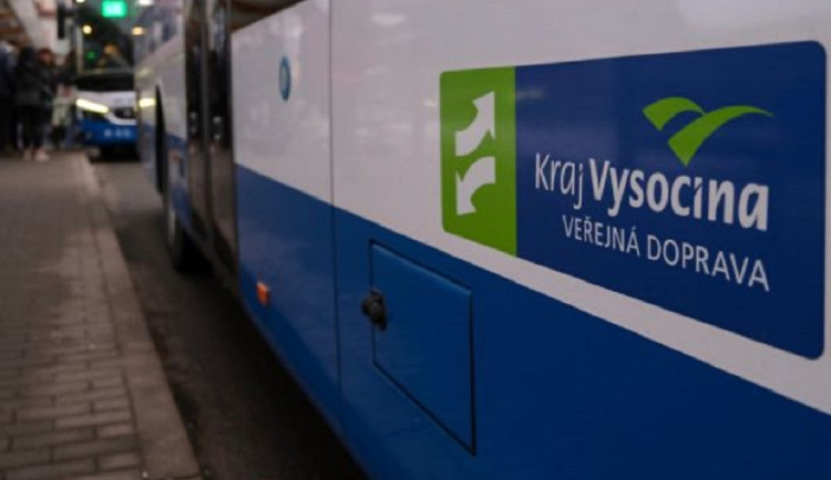 Jízdní řády na Jihlavsku se brzy změní, Kraj Vysočina se zaslaným dotazům a podnětům věnuje