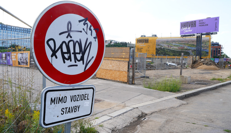 Aktuální doprava v Třebíči. Na těchto místech musí řidiči počítat s přechodnými problémy s parkováním