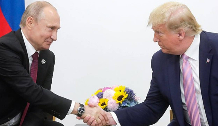 Trump a Putin chystají telefonát: Blíží se příměří na Ukrajině?