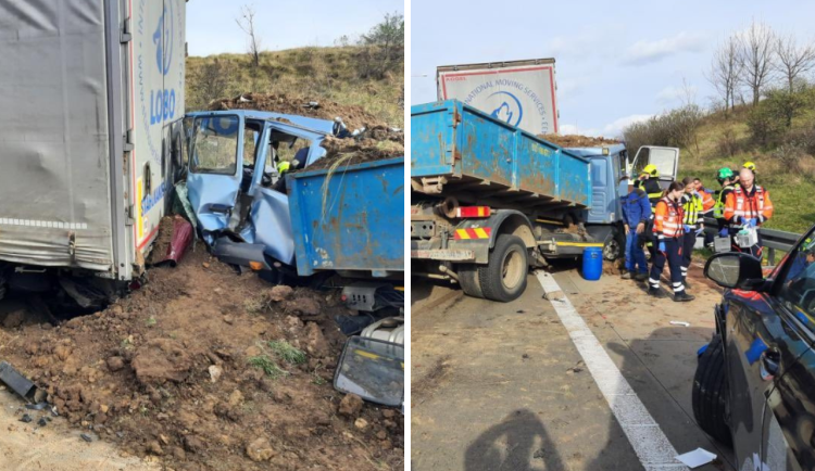 Nehodu u Prahy vyšetřuje policie jako usmrcení z nedbalosti, řidič může do vězení až na šest let