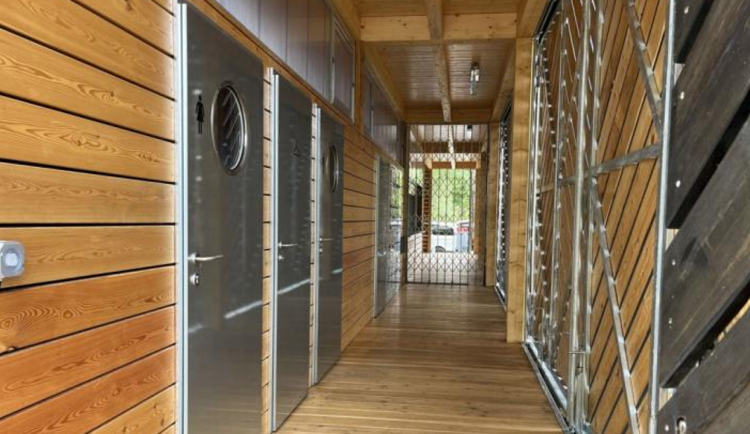 Městské toalety u jablonecké přehrady jsou pro veřejnost zdarma