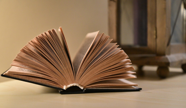 Sokolov si nechá přeložit historické kroniky, za první zaplatí 250 tisíc korun