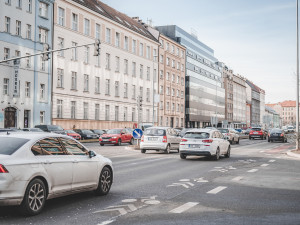 Praha bude sledovat dopravu 5G technologiemi, má to zlepšit průjezdnost