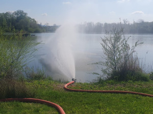 Zamoření vody u Hustopečí nad Bečvou ustupuje. Stav nebezpečí platí do konce května