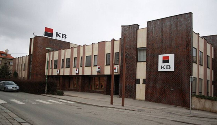 Komerční banka potvrzuje zisk a stabilní růst v prvním čtvrtletí