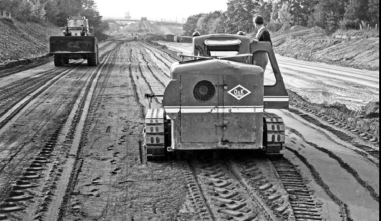 Stalo se v roce 1939. Začala stavba D1, do její historie se zapsala řada kalamit