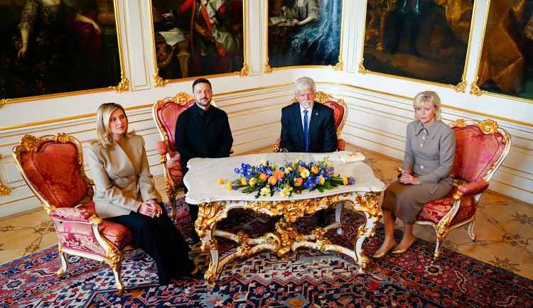FOTOGALERIE: Prezident Pavel přijal na Hradě Zelenského při slavnostním ceremoniálu