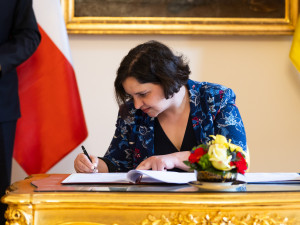 Filozofická fakulta UK bude spolupracovat s Ukrajinou, mimo jiné i v boji proti dezinformacím