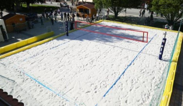 Na náměstí v Prostějově bude opět plážový volejbal. Hřiště začne fungovat v červnu