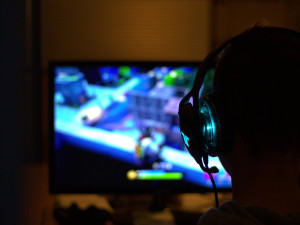 Hraju, hraješ, hrajeme – české banky reagují na rostoucí popularitu gamingu