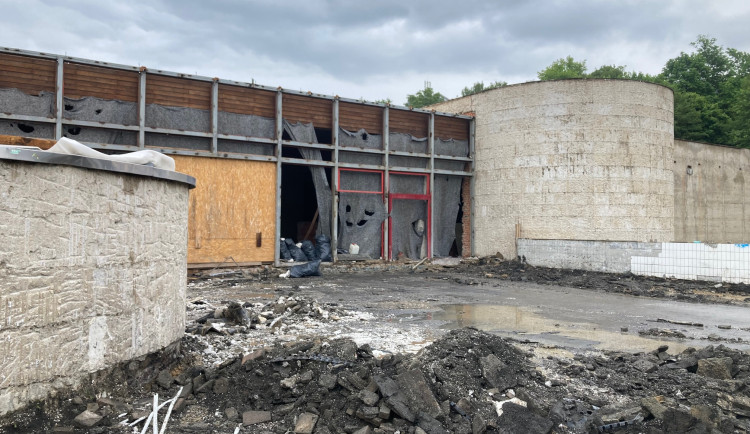 Rekonstrukce libereckého bazénu bude dražší, termín dokončení ohrožen není