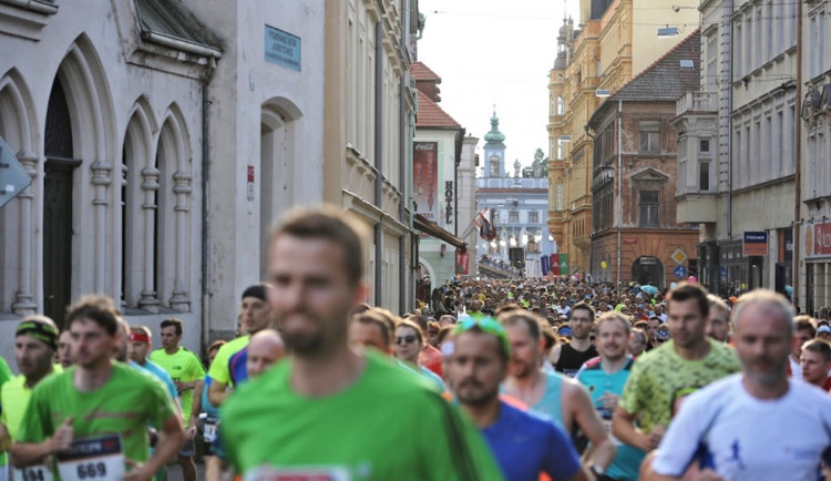 V sobotu obsadí Budějce běžci. Čeká je pozměněná trasa půlmaratonu