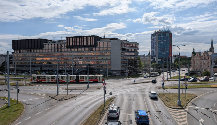 Velké omezení v dopravě i přepravě si vyžádají opravy tramvajových tratí v Plzni
