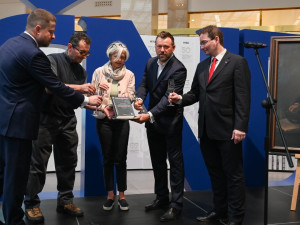Guvernér ČNB slavnostně pokřtil Rašínovu knihu Národní hospodářství