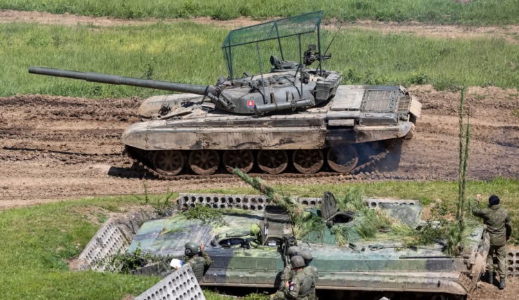 Klec nad věží: Slovensko chrání tanky před drony