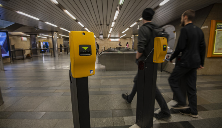 Prahu stojí dopravní podnik 22 miliard ročně. Dotujeme lidi, kteří žijí jinde, říká radní