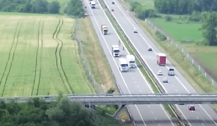 Dopravní policisté se zaměřili na dálnice u Brna. Kontrolovali hlavně kamiony