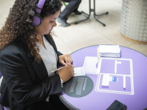 Jak se žije s úzkostí nebo depresí? V knihovně najdete simulátory duševních onemocnění