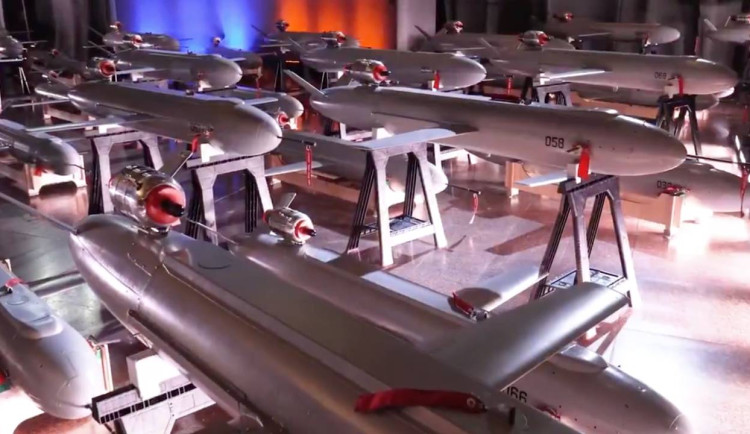 Ukrajinské drony zasáhly prachárnu. Hořel závod u Tambova