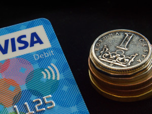 Česká ekonomika pokračuje v růstu, táhnou ji investice a spotřeba