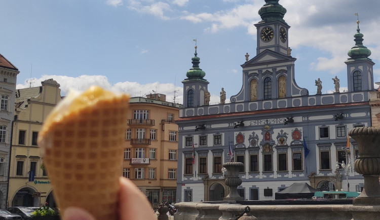 Kam v centru Budějc na zmrzlinu? Vyzkoušeli jsme za vás