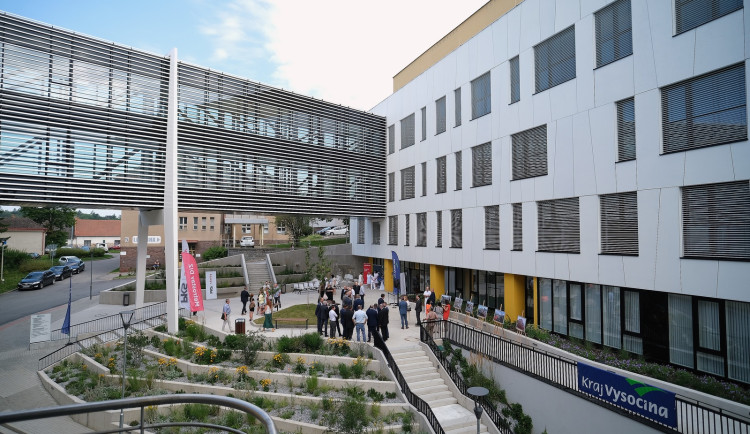 Pelhřimovská nemocnice chystá nový orientační systém, sází v něm na barvy