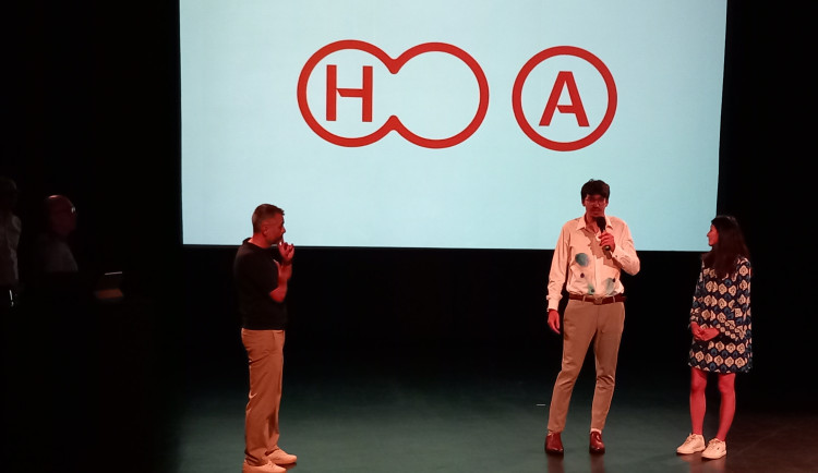 VIDEO: Horácká aréna má logo a maskota. Jde o díla studentů z Helenína