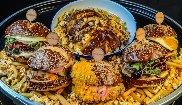 Odměny za vysvědčení v Brně? Burger za propadnutí a návštěva zoo za korunu