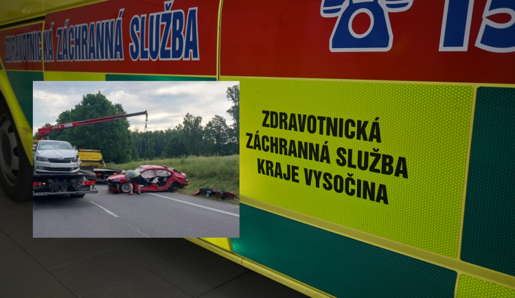 Ranní nehoda u Služátek. Pět lidí se zranilo, provoz je řízen kyvadlově