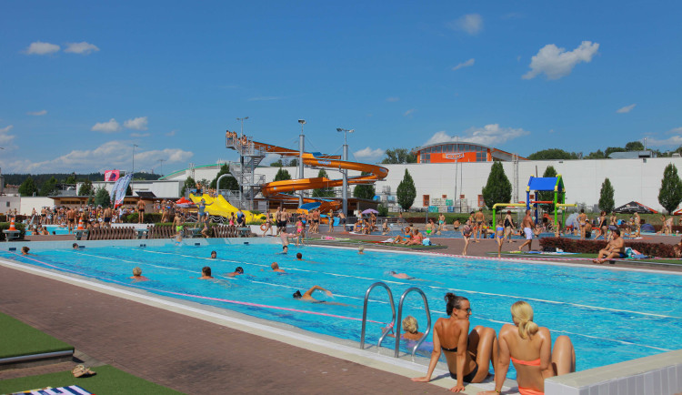 Konec čekání ve frontách. Vodní ráj nově nabízí online prodej vstupenek