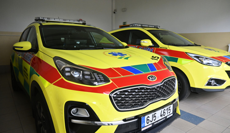 Na Pelhřimovsku boural cyklista, vjel do příkopu. Na místě zemřel