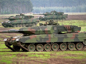 Německo zvažuje nákup 1 000 tanků a tisíců obrněnců pro NATO