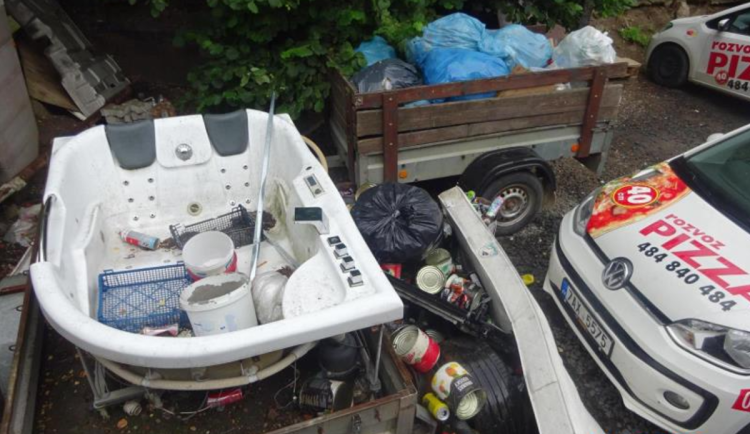 Inspekce uzavřela kvůli hlodavcům a špíně oblíbenou libereckou pizzerii. Závady jsme odstranili, uvádí