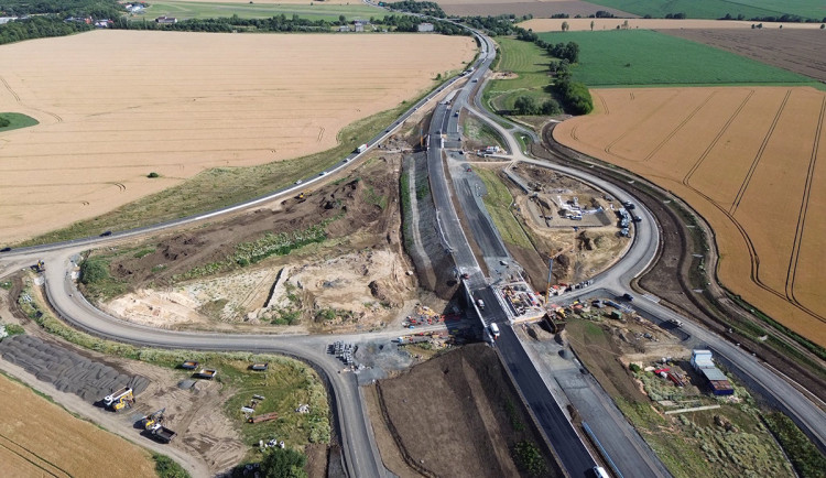 Klíčový úsek D35 u Olomouce už vyhlíží zprovoznění nové části. Jak se bude jezdit?