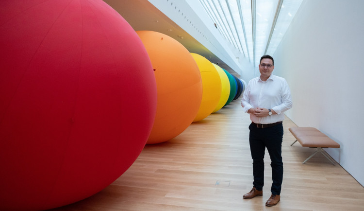 Česká munice mění situaci na frontě, říká ministr zahraničí Jan Lipavský.