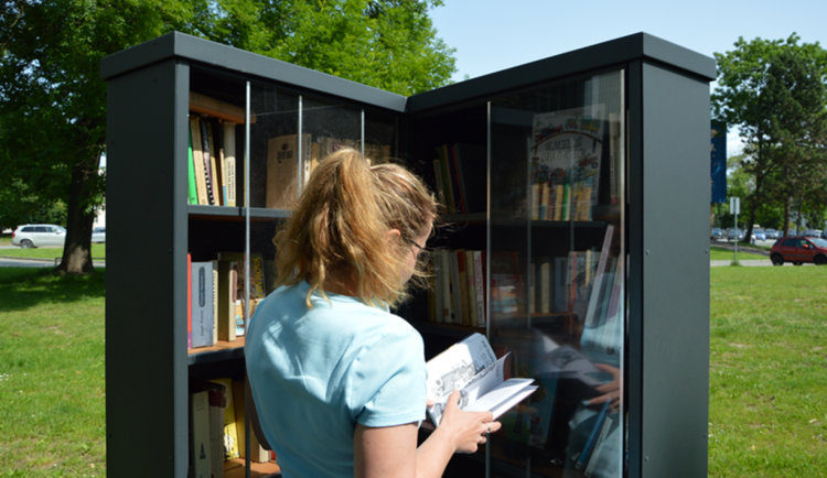 Knihy dostávají novou šanci ve školách, na letišti i ve vazební věznici