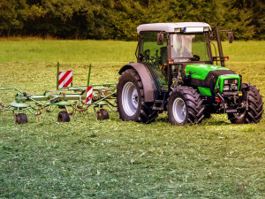 Zemědělci odsuzují návrh EU a žádají parlamentní krizovou komisi
