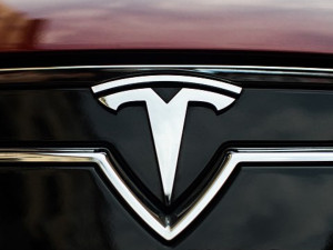 Tesla uzavřela s korejským Samsungem megakontrakt na čipy