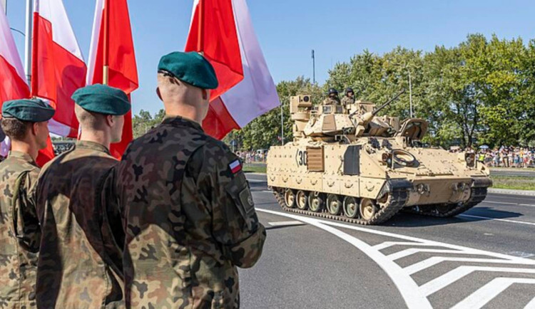 USA poskytnou Polsku záruku na obranný úvěr ve výši 4 miliard dolarů