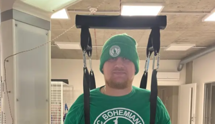 Po brutálním napadení by se ochrnutý Honza rád opět postavil na nohy. Pomůže mu sbírka