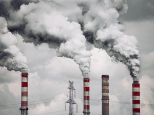 Návrh klimatického cíle EU vyvolává obavy o budoucnost českého průmyslu