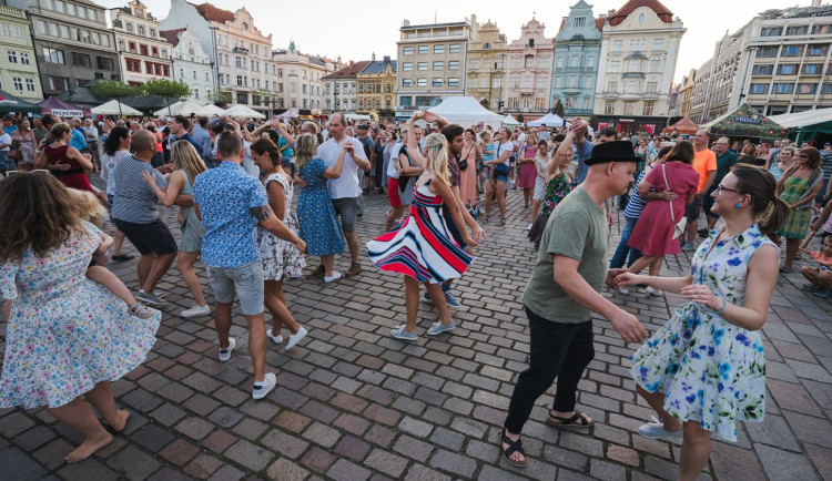 Plzeň ožije hudbou a tancem. Na osmi scénách se představí přes 150 účinkujících