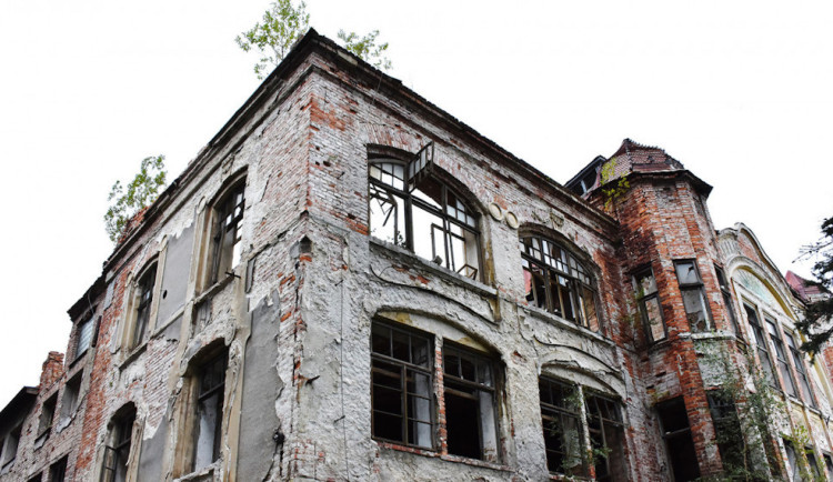 Dvě stě milionů na revitalizaci brownfieldů. Žádat mohou kraje i obce