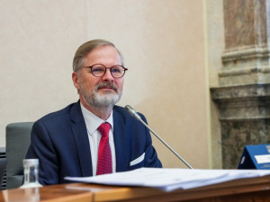 Fitch potvrzuje rating ČR AA-, upozorňuje však na nižší HDP na obyvatele