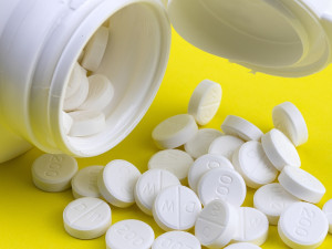 Spor o doplňky stravy: Lékaři varují, farmaceuti požadují omluvu