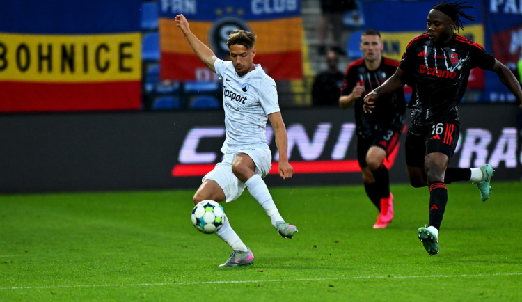 Slovan U Nisy podlehl Spartě. Utkání ovlivnila červená karta pro Kayonda