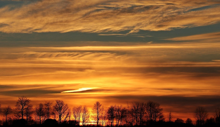 Týden bude převážně slunečný, dorazí i tropické teploty