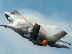 Neviditelný letoun F-35A padl v cvičném boji